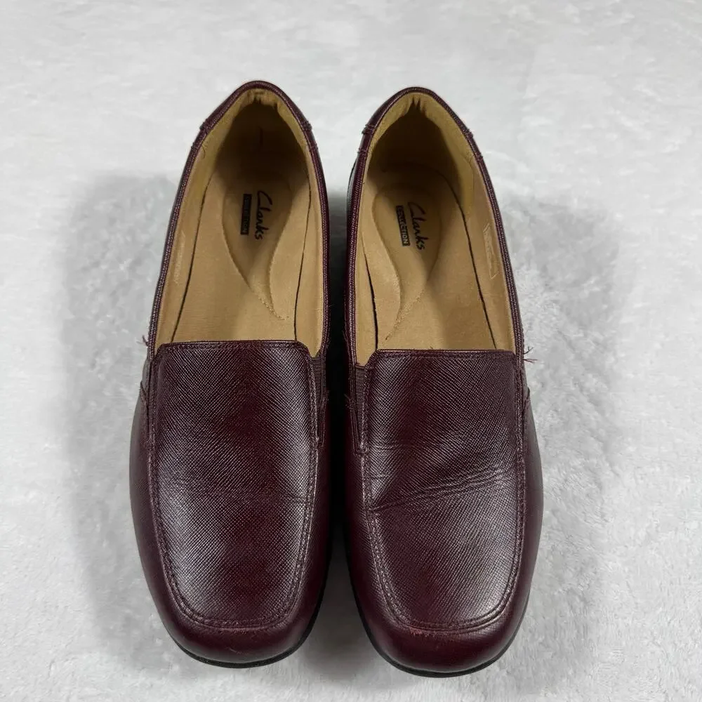 Clarks Comfort Slip-On Leather Loafers Womens 9.5M Burgundy Textured Rubber Sole